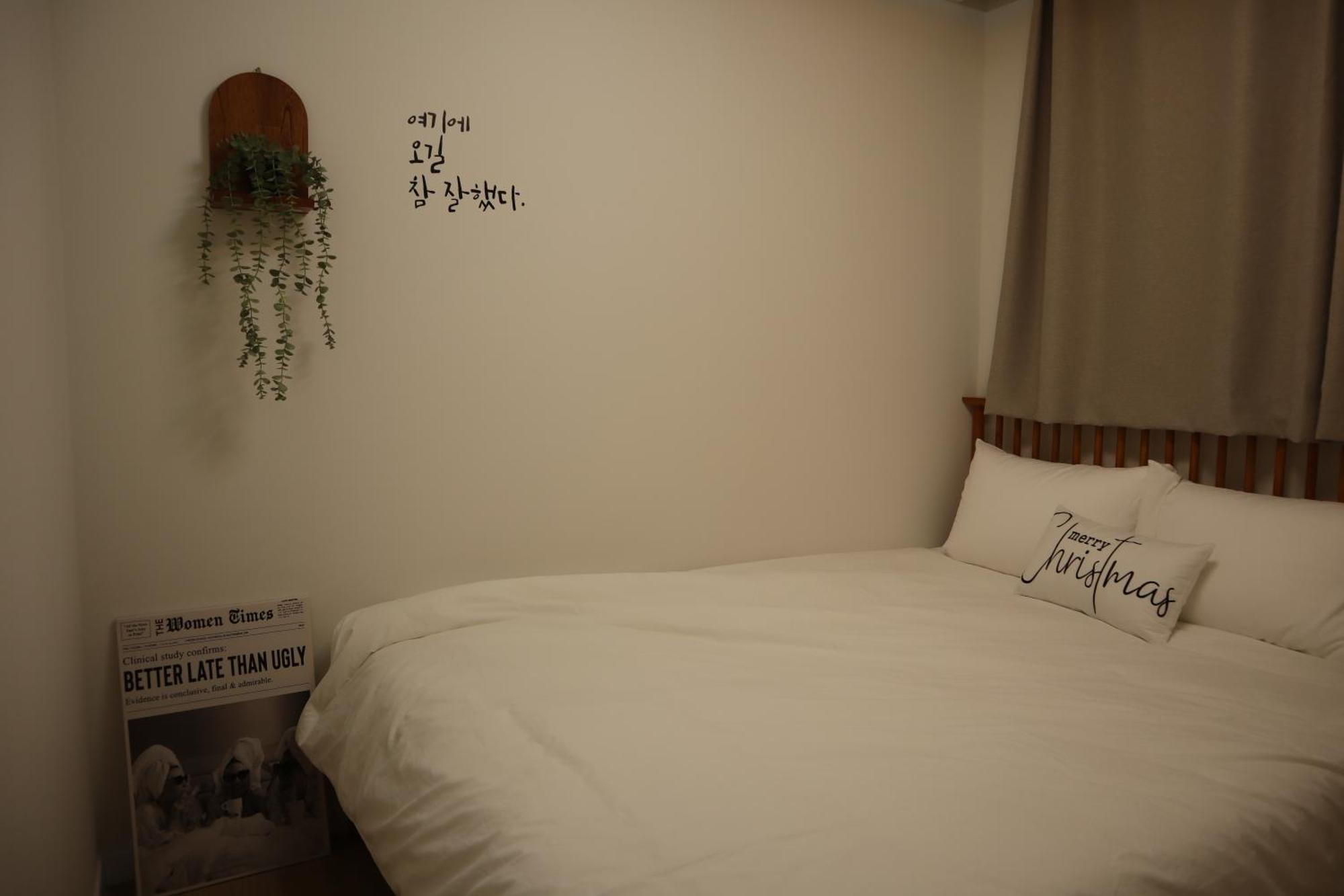 Vit Apartment